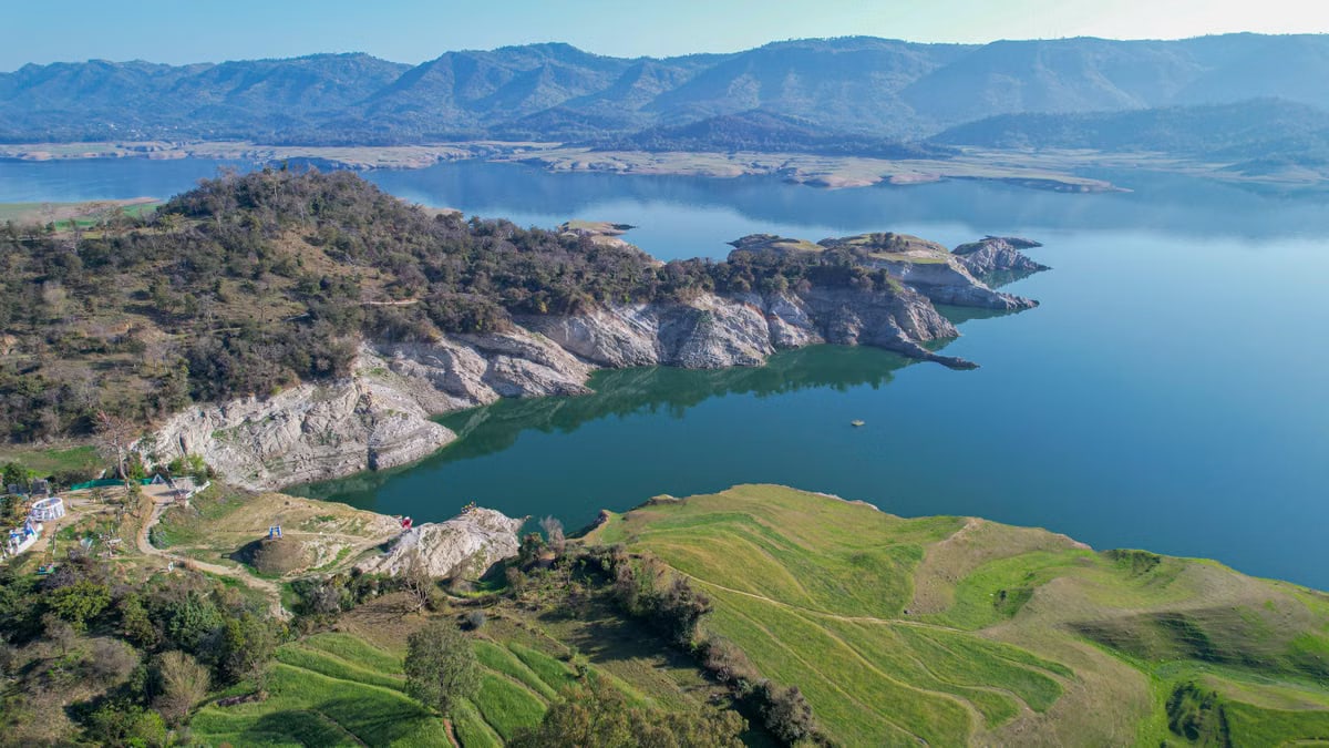 Spectacular aerial view of Una Lake and surrounding hills, Himachal Pradesh, India.